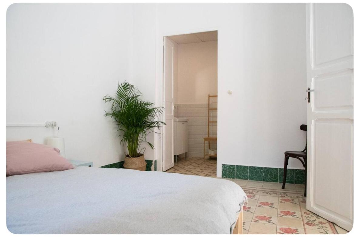 Habitacion Con Bano Privado 1 Cama De Matrimonio Valencia Bagian luar foto